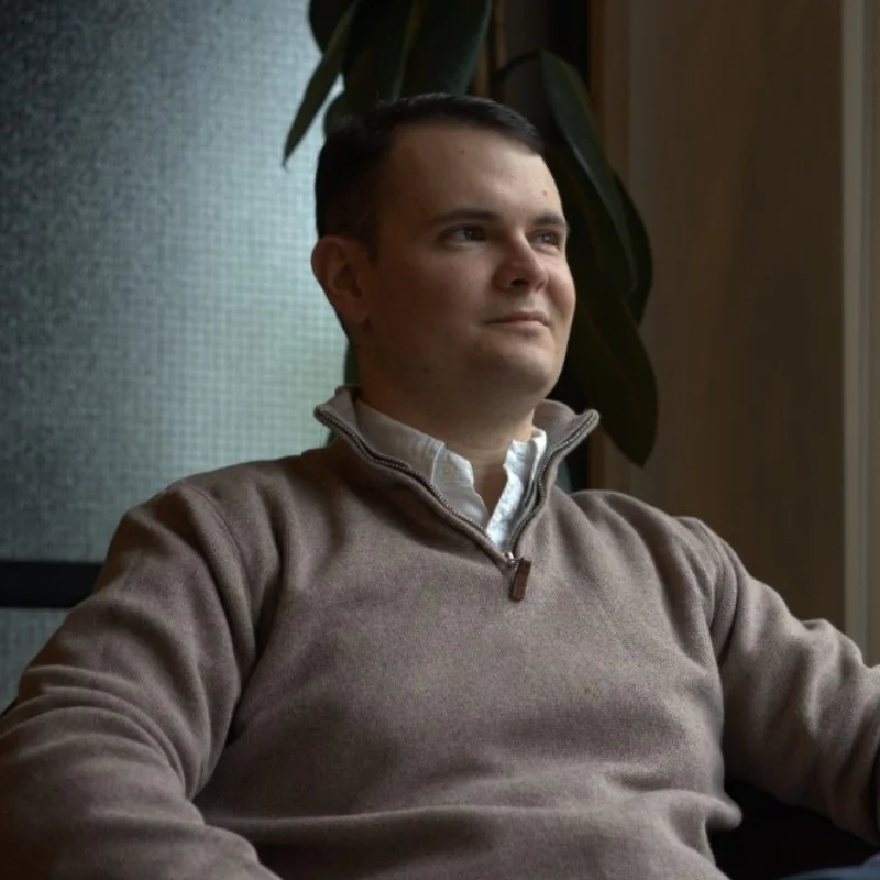 Timothy Farnham Director of Marketing